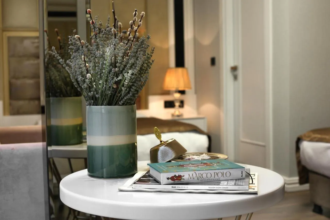 Pell Palace Hotel & Spa Istanbul 2*,