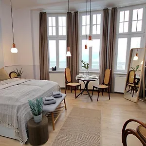 Classy Deák Square Apartmanhotel